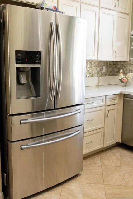 Detail Gallery Image 17 of 67 For 3069 W Canyon Ave, San Diego,  CA 92123 - 3 Beds | 2 Baths