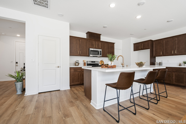 15353 Dawning CT, Lake Elsinore CA: https://media.crmls.org/mediaz/65c7ebdc-9ea7-4f4f-93b9-4d27c292788c.jpg