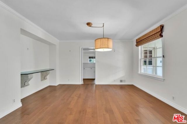 11378 Ovada Place, Los Angeles CA: https://media.crmls.org/mediaz/65c7f119-7adb-4b57-b81a-ffca24b7ee26.jpg