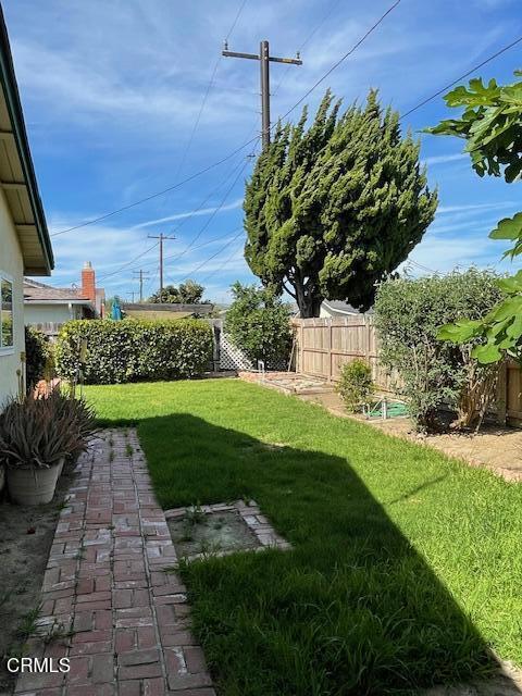 Detail Gallery Image 3 of 9 For 396 Baker Ave, Ventura,  CA 93004 - 3 Beds | 2 Baths