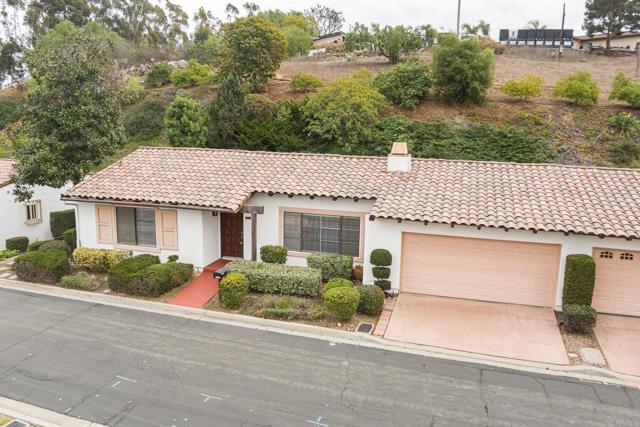 Detail Gallery Image 1 of 1 For 1221 La Paloma Gln, Escondido,  CA 92026 - 2 Beds | 2 Baths