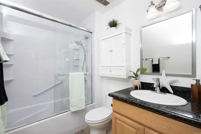 Detail Gallery Image 15 of 26 For 3625 Vista Oceana #18,  Oceanside,  CA 92057 - 2 Beds | 2 Baths
