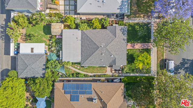 4436 Stansbury Avenue, Sherman Oaks CA: https://media.crmls.org/mediaz/65c8bf79-b709-4d59-9f23-3c83c0553e24.jpg
