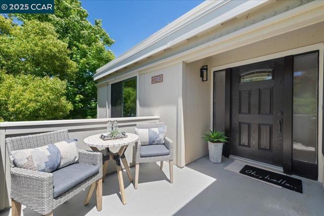 2749 Pine Knoll Dr., Walnut Creek CA: https://media.crmls.org/mediaz/65c907dd-16cf-43c6-a905-2141819bb9db.jpg
