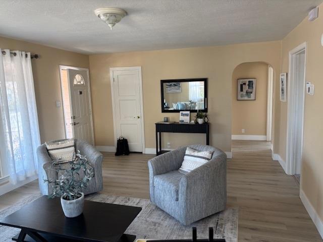 465 Flower Avenue, Santa Rosa CA: https://media.crmls.org/mediaz/65c9c120-ddcc-4cc4-b195-fbf2e7aac4e2.jpg