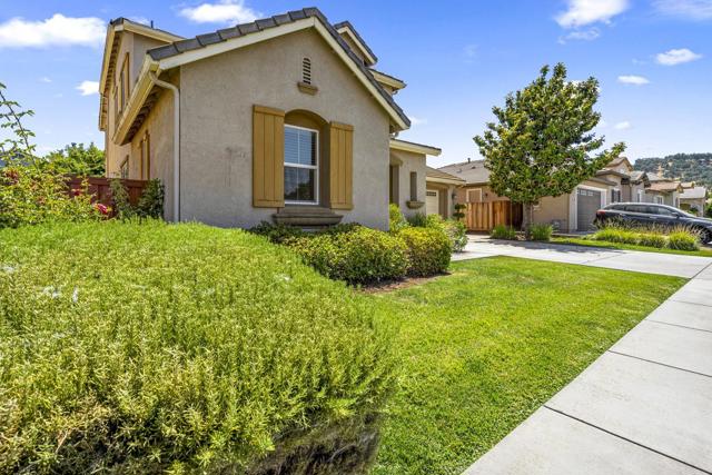 1420 Cielo Vista Lane, Gilroy CA: https://media.crmls.org/mediaz/65cb85dc-a52c-43d1-9c81-caa42a75bf3e.jpg