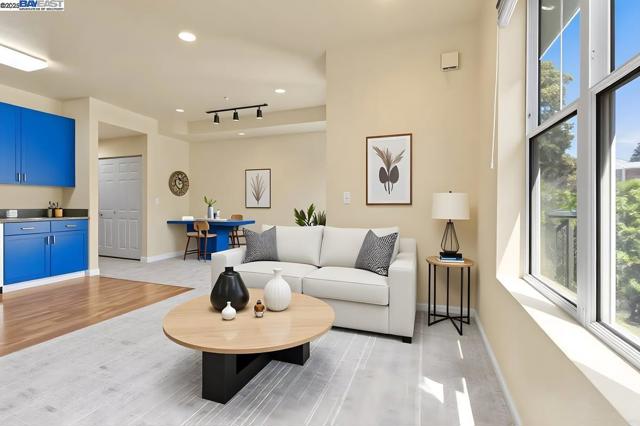 1121 40th Street, Emeryville CA: https://media.crmls.org/mediaz/65cbf2b3-a697-41c1-9281-0eb44e9efcab.jpg