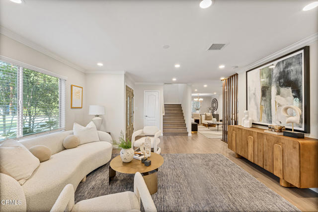 Detail Gallery Image 18 of 75 For 2820 San Pasqual St, Pasadena,  CA 91107 - 5 Beds | 5/1 Baths