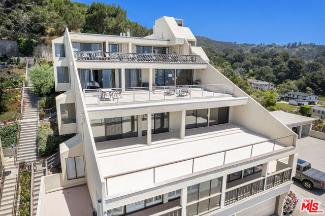 18057 Coastline Drive, Malibu, California 90265, 3 Bedrooms Bedrooms, ,1 BathroomBathrooms,Condominium,For Sale,Coastline,24408287