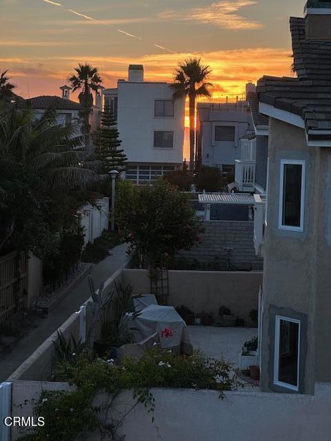 5114 Marlin Way, Oxnard CA: https://media.crmls.org/mediaz/65cc9ef3-0b21-4559-9364-60ee2c7e1b7c.jpg