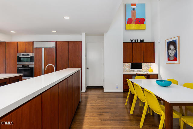 1055 Sherwood Road, San Marino CA: https://media.crmls.org/mediaz/65cd8115-920d-47c6-a5d9-ab30a7d12fe6.jpg