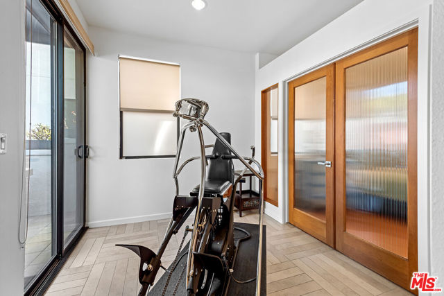 12936 Discovery, Los Angeles CA: https://media.crmls.org/mediaz/65cd9265-4a00-42f0-b6d9-6fc10db03dfd.jpg