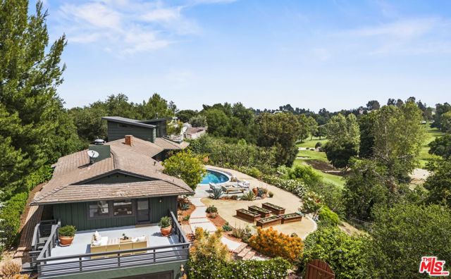 4650 Canoga Avenue, Woodland Hills CA: https://media.crmls.org/mediaz/65cdf801-bb6c-4709-b9b8-fb644759fdf3.jpg