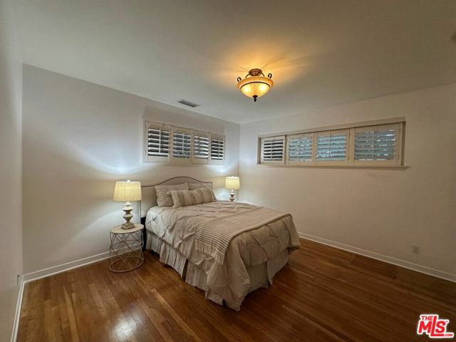 2005 Chilton Drive, Glendale CA: https://media.crmls.org/mediaz/65ce9b8d-9316-48f6-8bbc-1e14782c52d2.jpg