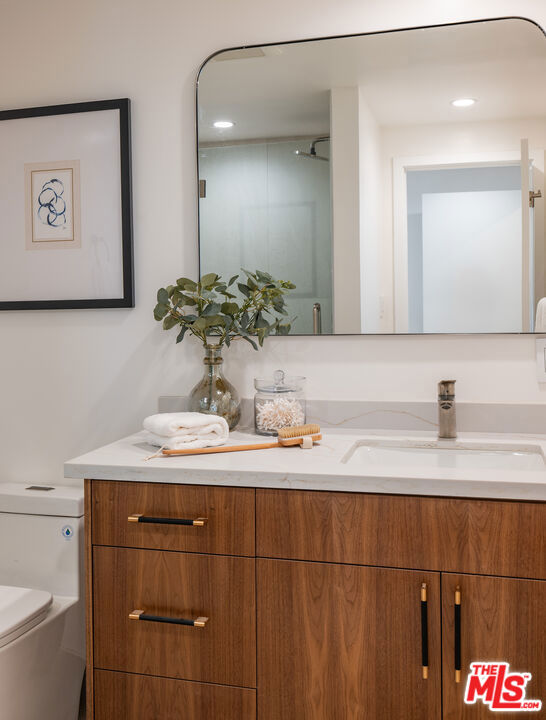 412 N Palm Drive, Beverly Hills CA: https://media.crmls.org/mediaz/65cf404b-878f-4aaf-9cea-4e5f609ffa1d.jpg
