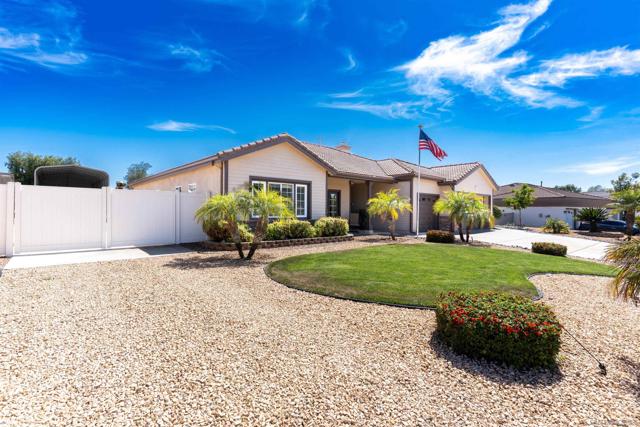 2059 Avocado Knoll Lane, Fallbrook CA: https://media.crmls.org/mediaz/65cfa947-15a0-44c2-addb-6e5dce55a191.jpg