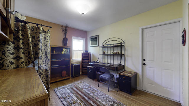 405 Mission Road, Glendale CA: https://media.crmls.org/mediaz/65d02347-e981-427e-b89a-4106e646e849.jpg