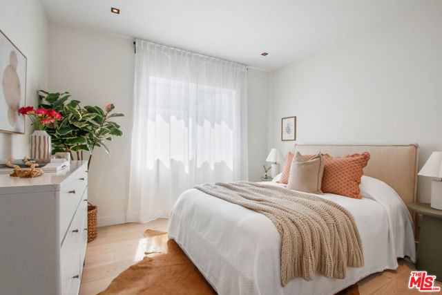 3620 5th Avenue, Los Angeles CA: https://media.crmls.org/mediaz/65d038b4-1bfa-4d3f-afec-37b83fa5b520.jpg