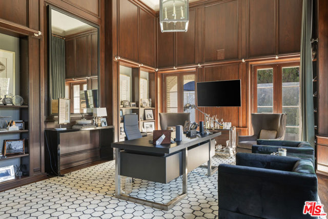 Drew Fenton | 10847 Bellagio Road Los Angeles CA | MLS: 7449719 Drew Fenton | 10847 Bellagio Road Los Angeles CA | MLS: 7449719