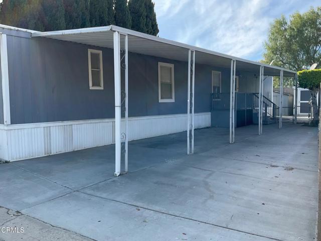 Detail Gallery Image 2 of 30 For 227 Calle De La Rosa #227,  Camarillo,  CA 93012 - 2 Beds | 2 Baths