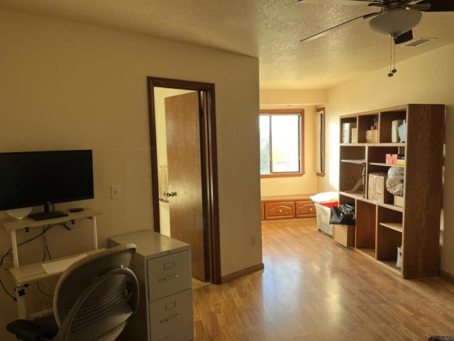 17910 Bluegrass Road, Ramona CA: https://media.crmls.org/mediaz/65d1485e-173a-4048-9125-d676fc55a2d8.jpg