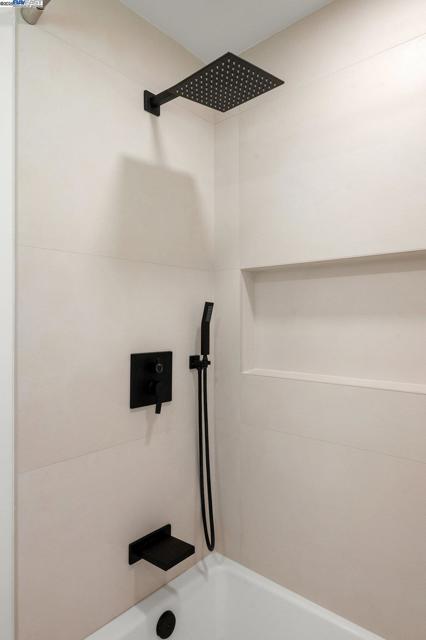 2662 Tuliptree Ln, Santa Clara CA: https://media.crmls.org/mediaz/65d14f73-1aad-4f38-875c-39bc458a1ea3.jpg