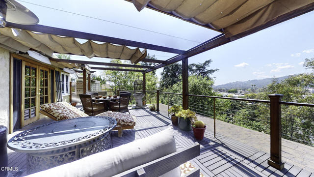 405 Mission Road, Glendale CA: https://media.crmls.org/mediaz/65d1549c-3481-4b6c-80da-269a1b210790.jpg