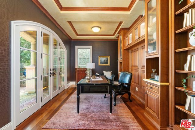 Image 1 of 38 For 919 Gretna Green Way