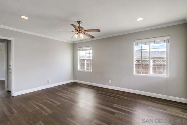 6327 Newsome Dr, San Diego CA: https://media.crmls.org/mediaz/65d2de24-da76-47f1-bad8-f0aef550ca2c.jpg