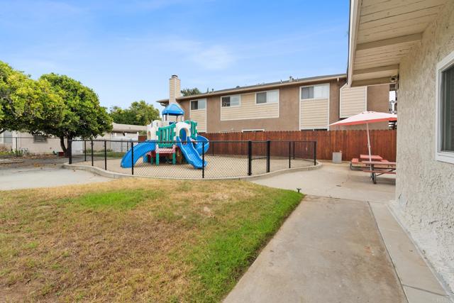 Detail Gallery Image 23 of 25 For 2606 Jefferson St, Carlsbad,  CA 92008 - 3 Beds | 2 Baths