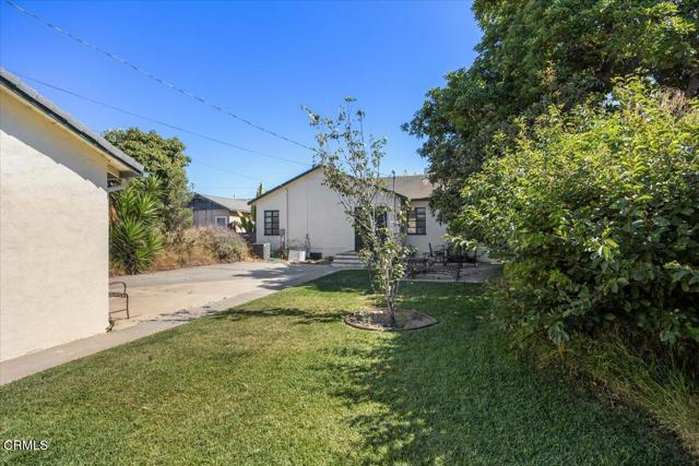 247 Douglas Avenue, Oxnard CA: https://media.crmls.org/mediaz/65d45dfd-0228-43c7-97a6-96955c68fd17.jpg