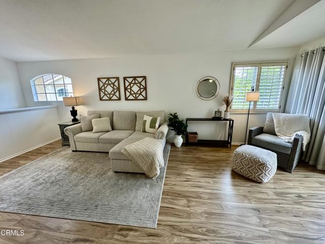 Detail Gallery Image 4 of 30 For 2184 Blackberry Cir, Oxnard,  CA 93036 - 2 Beds | 2 Baths