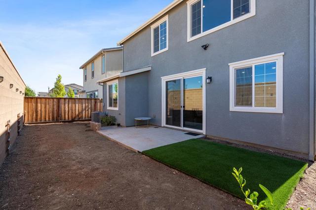 7221 Diamond Avenue, Tracy CA: https://media.crmls.org/mediaz/65d4e20f-7d78-4e74-a6c1-873611621eb7.jpg