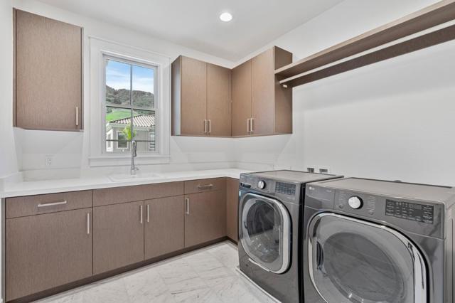 Image 39 of 65 For 8014 Kingbird Ct