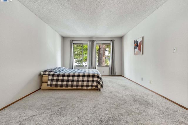 22135 Sevilla Rd, Hayward CA: https://media.crmls.org/mediaz/65d5e40f-c879-4b11-b4c3-ca1e4d34e2c2.jpg