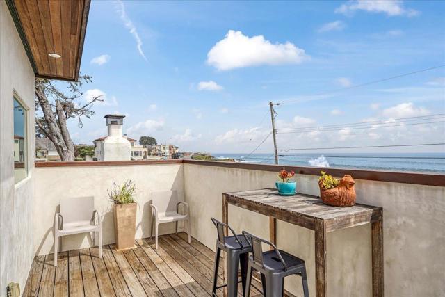 1004 W Cliff Drive, Santa Cruz CA: https://media.crmls.org/mediaz/65d6eab6-a738-494f-b881-bd67ecf8e47a.jpg