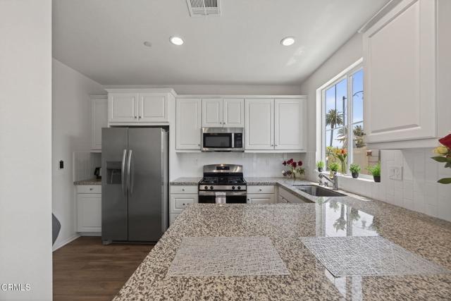 Detail Gallery Image 15 of 45 For 275 Fuerte Dr, Santa Paula,  CA 93060 - 4 Beds | 3 Baths