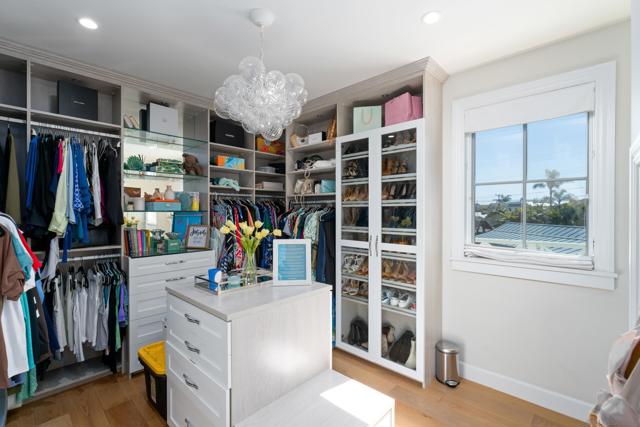 1040 Pine St, Coronado CA: https://media.crmls.org/mediaz/65d754a5-c328-4111-abd3-2c30aab829e1.jpg