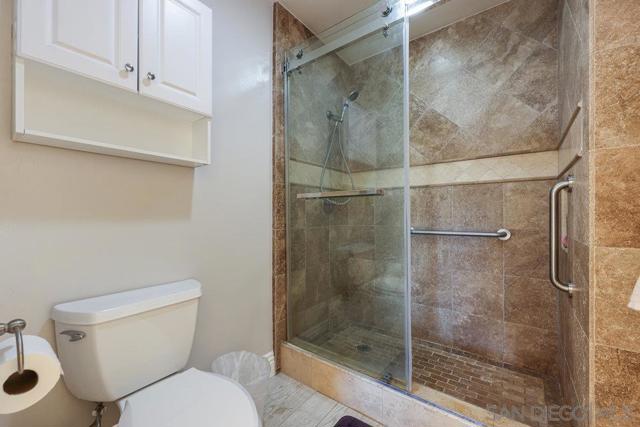 17706 Villamoura Dr, Poway CA: https://media.crmls.org/mediaz/65d891e3-2ff4-46a5-9d05-028396227462.jpg