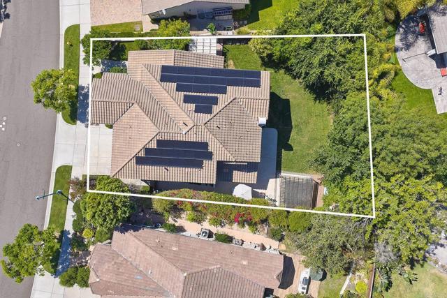 2610 Garden House Road, Carlsbad CA: https://media.crmls.org/mediaz/65d8a82d-87cf-4738-a83a-a096f300cf80.jpg