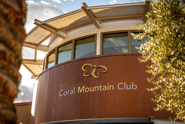 81207 Santa Rosa Court, La Quinta CA: https://media.crmls.org/mediaz/65d98c6f-4577-45a0-b57c-7d9b63d3553b.jpg