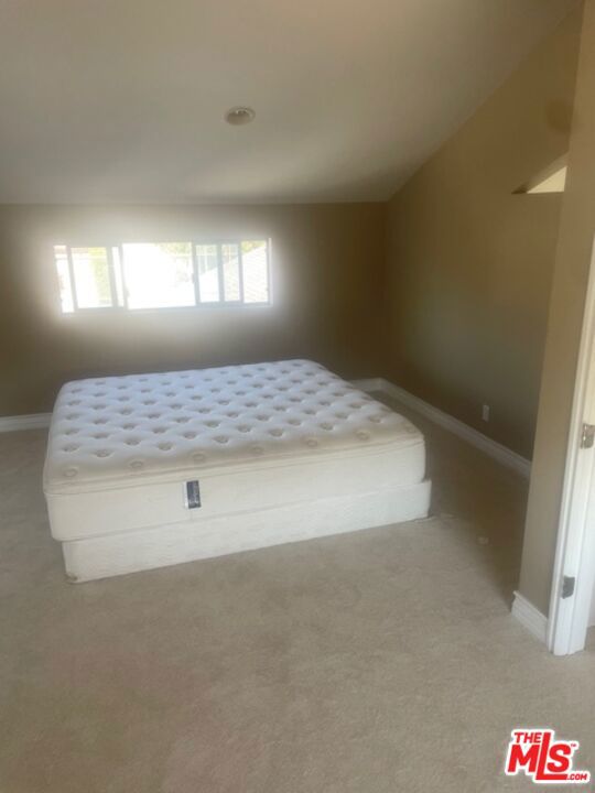 2660 Calle Abedul, Thousand Oaks CA: https://media.crmls.org/mediaz/65d9ba9a-1abb-4e90-b27f-e005ac98807e.jpg