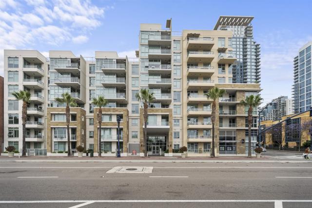 1431 Pacific Hwy, San Diego CA: https://media.crmls.org/mediaz/65da7be8-4e5e-422d-9c60-8bb78da55d8c.jpg