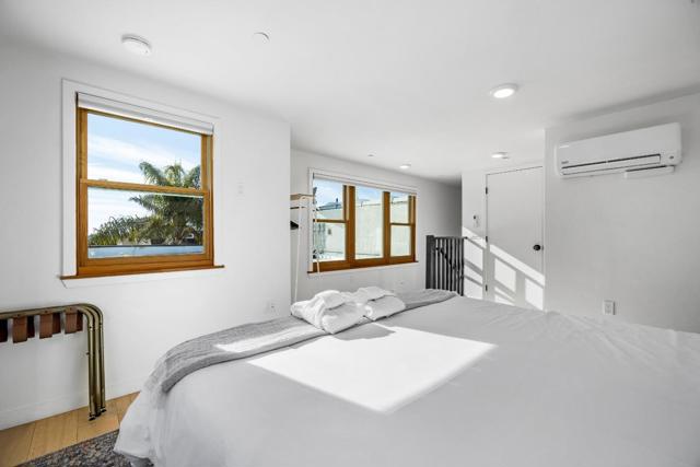 208 Capitola Avenue, Capitola CA: https://media.crmls.org/mediaz/65da8bb6-f085-4f9d-ad19-fe7da02b6f64.jpg