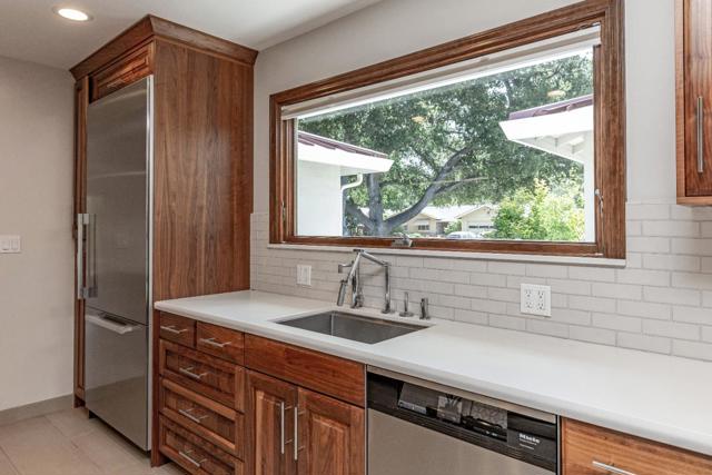 12457 BROOKGLEN Drive, Saratoga CA: https://media.crmls.org/mediaz/65db17be-8a3d-4a0d-9a1b-9207035efe5e.jpg