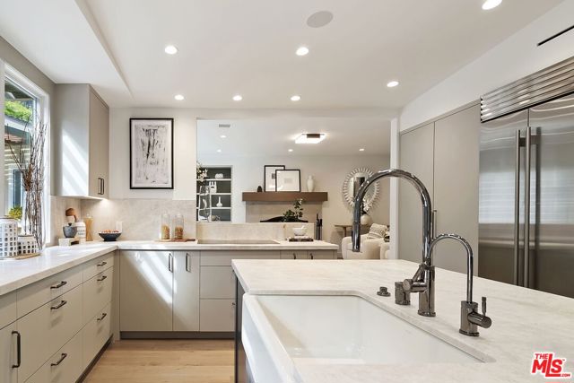 1305 Duende Lane, Pacific Palisades CA: https://media.crmls.org/mediaz/65dbf1e5-2e79-4ab9-bc92-fbf19d9676a5.jpg