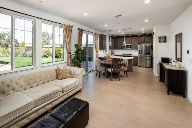 7021 Vintner Court, Gilroy CA: https://media.crmls.org/mediaz/65de91d6-ebec-41a6-bb41-db1532cec16d.jpg