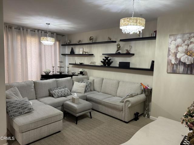 Detail Gallery Image 5 of 34 For 250 N 1st St #301,  Burbank,  CA 91502 - 2 Beds | 3 Baths