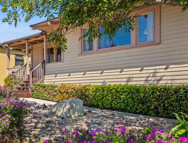 4567 New Hampshire Street, San Diego CA: https://media.crmls.org/mediaz/65df79ad-8a67-47c0-aa8f-627217ca7e74.jpg