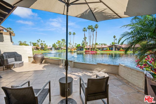 84 Running Springs Drive, Palm Desert CA: https://media.crmls.org/mediaz/65df85ca-0077-47b6-9a2c-a7e3f9a9a128.jpg